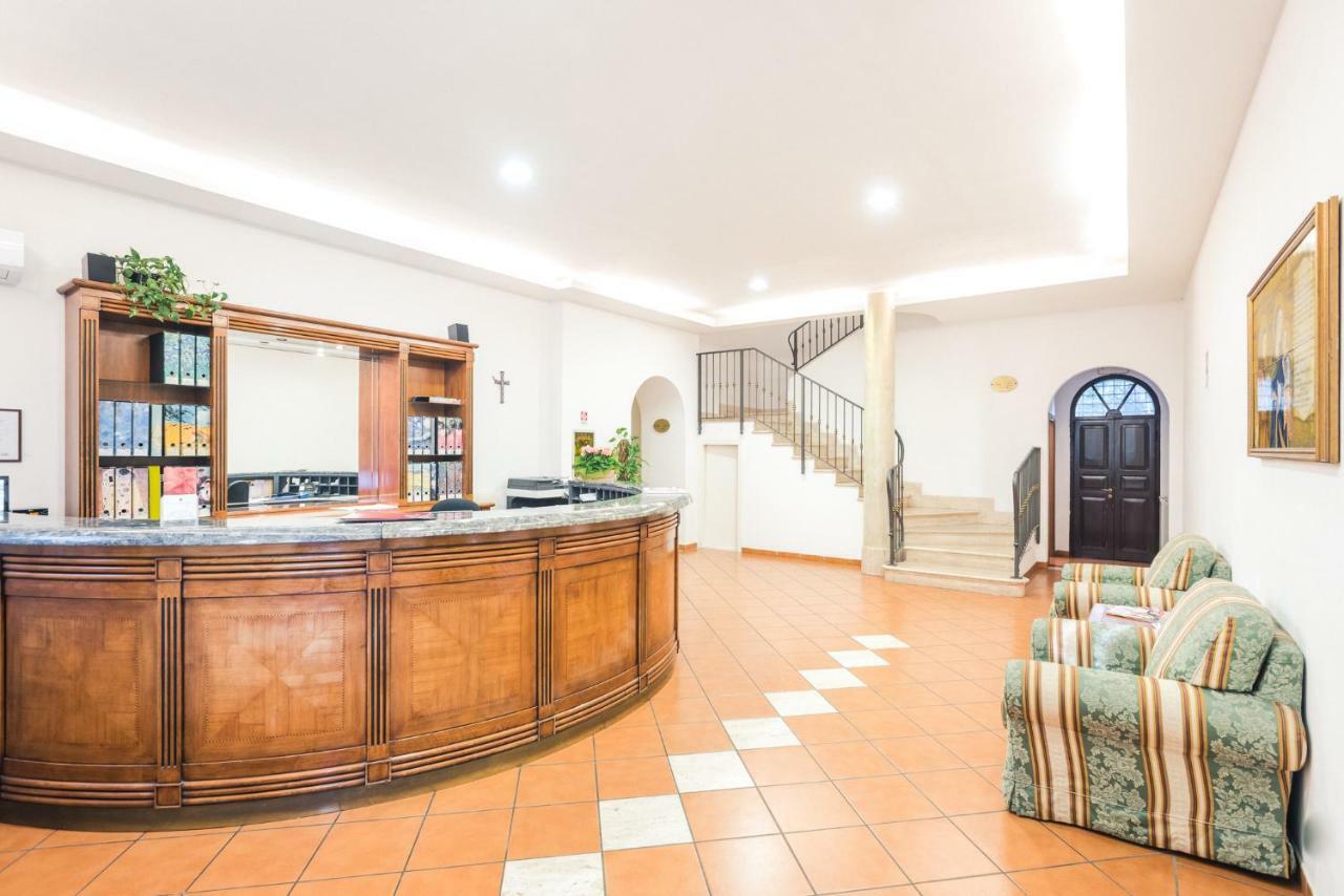 Hotel San Bernardo Рим Екстер'єр фото